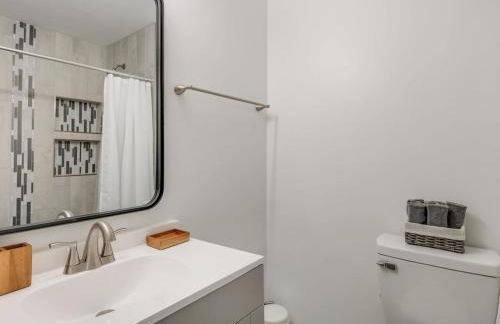 Best of Irving - Yard Firepit Free Parking - Foto 25