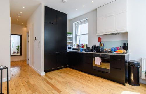 Oakfield Premier Apartments-High Speed WiFi-Smart SelfCheckIn-Central Cardiff Gem - Photo 18