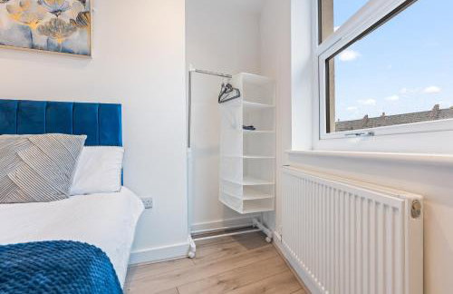 Central 2 Bedroom Apartment with Free Parking Sleeps 8 & Walk to City Centre & Arena - Foto 34