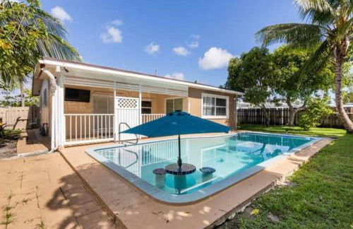 Awesome 4 bedroom pool house King bed - Foto 10