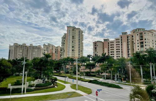 End Unit Steps from Beach Access w/ No Crazy Beach Prices - Foto 42