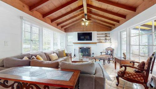 La Jolla Historic Gem, Hot Tub, Game Room, Garden Oasis with Firepit & Courtyard Dining - Foto 2