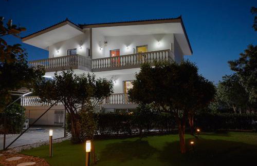 Villa Mairi - 2 private pools & Game Room near Athens - Foto 4