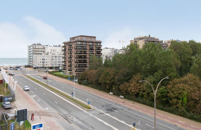 South Facing Apartment With Terrace - Photo 29