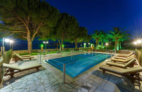 Nefeli Studios - Photo 2