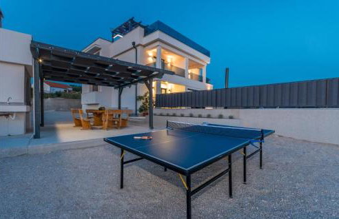 Cozy Home In Tinj With Wifi - Foto 9