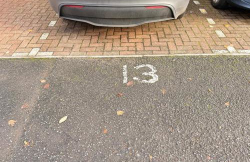 Tutu Suite - Stylish & Quiet City Centre 2 Bed Apartment I Free private Parking & Fast WiFi - Foto 24