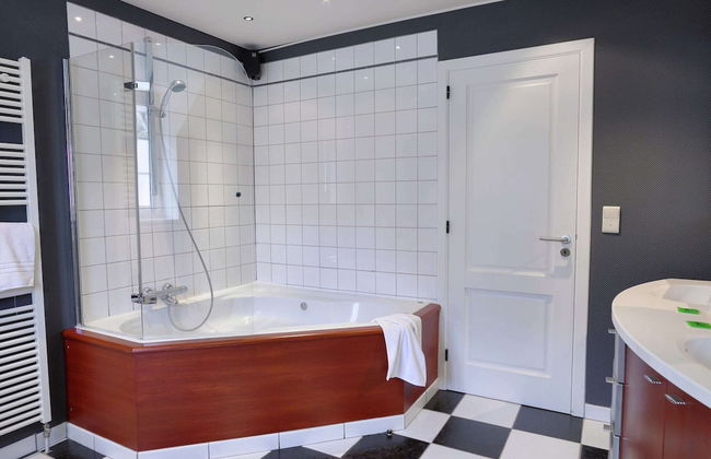 Holiday Home in Spa Near Thermal Baths - Foto 37