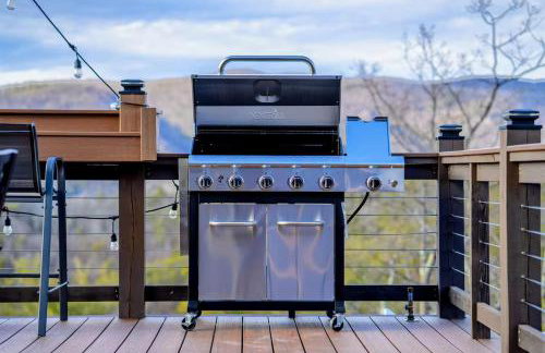 Luxury A Frame 5BR Hot Tub & Mountain Views - Foto 9