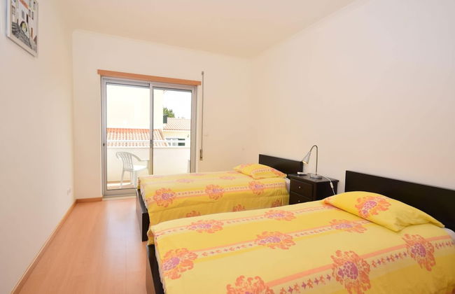 Modern Villa in Sao Martinho do Porto With Swimming Pool - Photo 4