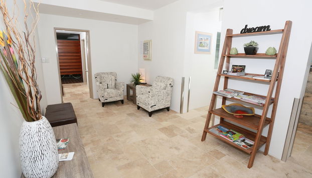 Check-in/check-out kiosk