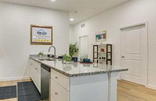 Walkable Downtown LaBelle Apt w/ Private Balcony! - Photo 7