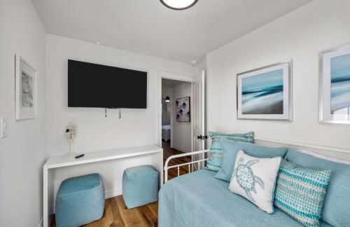 Seabrook 3BR Sleeps 10 w Backyard, Fire Pit Near Kemah - Foto 29