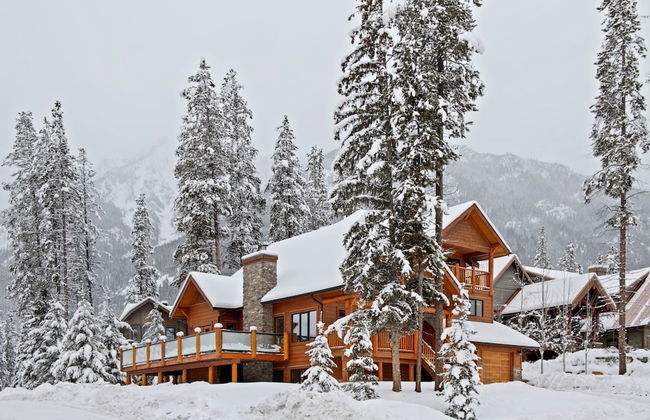 MODERN 4,500 sqft Ski Chalet: 5 Br + 6 Ba | Pool Table | Pool + PRIVATE Hot Tub - Photo 73