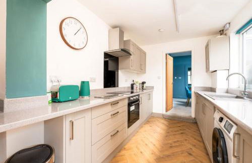 Luxury Property Ready for your stay! - Photo 2