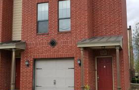 Old Fort Loft King & Queen suites nearest accomodation to Marshals Museum power your EV for free! - Foto 16