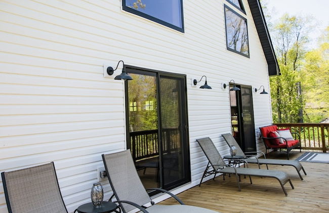 Amazing Lake House With Beach Access 4 Bedroom Home by RedAwning - Foto 60