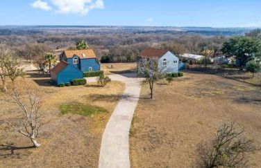 Scenic 5-Acre Retreat with Hot Tub Pool & Game Room - Foto 26