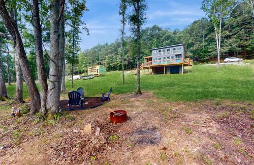 Family Fun! Riverside Home with Fire Pit - Foto 25