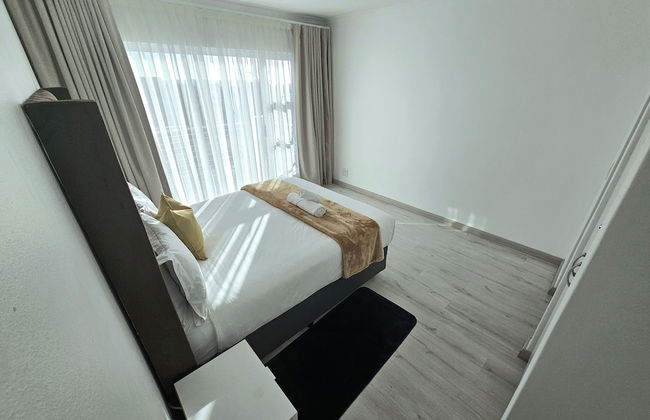 Dolphin Ridge Seaside Apartment - Photo 8