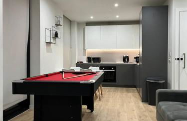 High-end 2 Bed Retreat - AO Arena & Victoria Stn - Foto 1