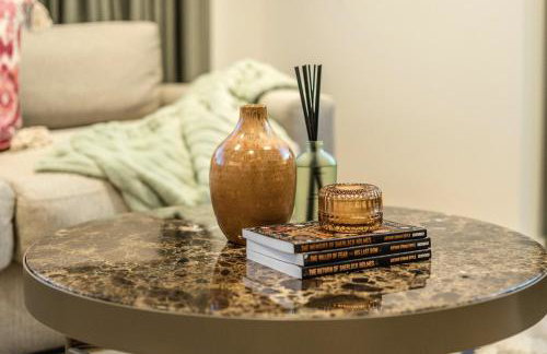 Modern 3-Bedroom Apartment near Kings Cross & Coal Drops - Photo 63