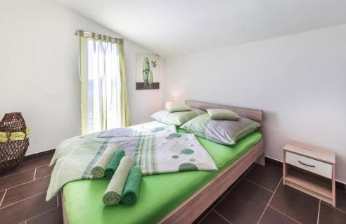 Stunning Apartment In Trget - Foto 10