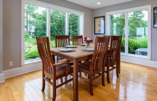 Bayfront Gem with Amazing Water Views and Pond! - Foto 8