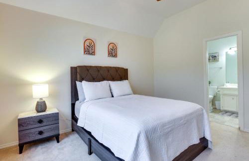 Spacious Sugar Land Home with Yard and Pool Access! - Photo 23