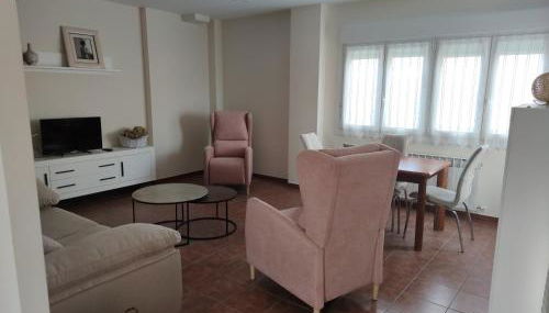 Chalet con amplio jardín - Foto 2