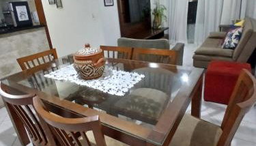 Lindo apartamento em frente à praia com piscina - Foto 2