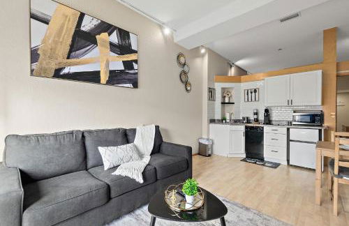 European style Queen Suite in Palm Coast - Best view with Balcony near Beaches! - Photo 1