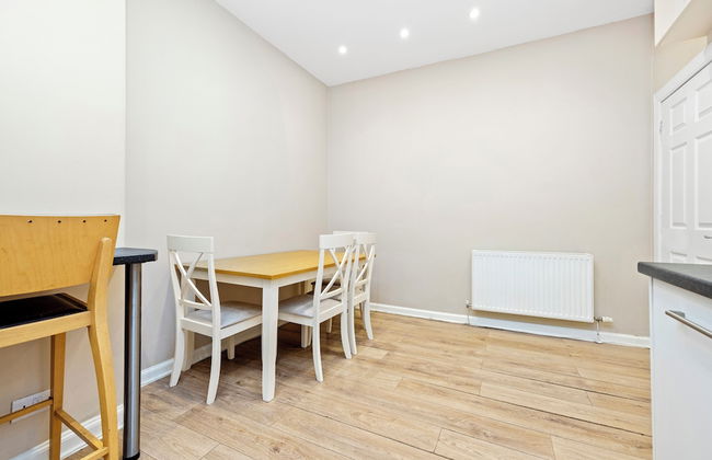 JOIVY Cosy 3bed Family Flat near Leith - Foto 11