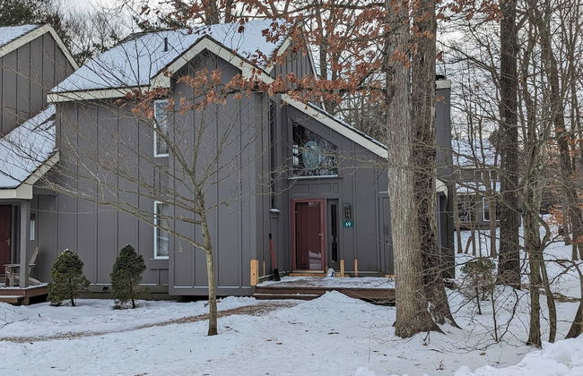 Frost Hollow by Avantstay Deck w/ Grill, Game Room Loft - Photo 22