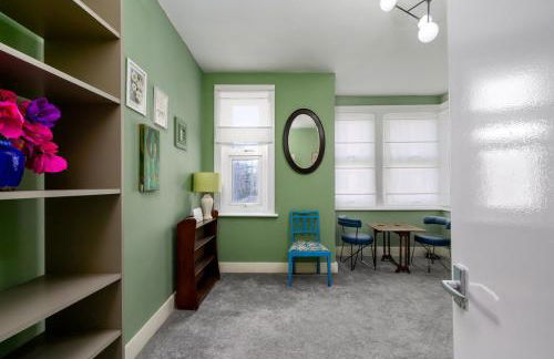 GuestReady - Cosy Retreat in the East End - Foto 12