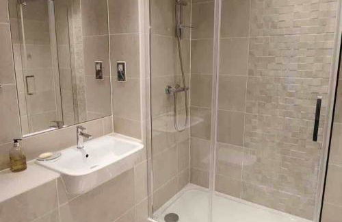 1 Bedroom Flat Near Balham Underground And National Rail Station - Photo 23