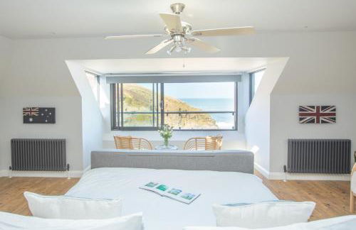 UPPER BEACH HOUSE - Photo 11