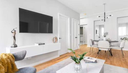 Top Notch 2BR & 2BA Suite Minutes to Central Park - Foto 4