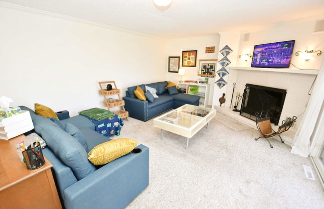 3 Bedroom 2 Bath Home Close to ND w Fire pit 1155 - Foto 1