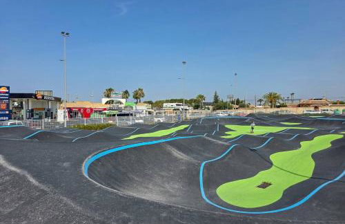 Villa única con piscina, perfecta para familias - Foto 50