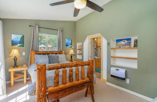 Bear’s Den Hideaway with Hot Tub - Foto 21