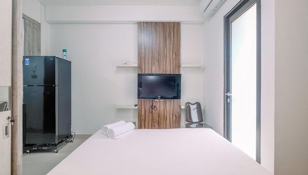 Nice And Cozy Studio At Transpark Cibubur Apartment - Foto 2, Habitación
