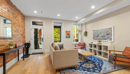 Central DC 5-BR Townhome - Walk to METRO-rail - Foto 3