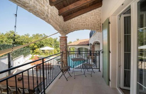 Awesome Home In Crklada With Wifi - Photo 8