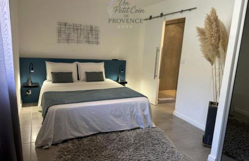 Un Petit Coin de Provence - Istres - Maison Contemporaine Avec Piscine Privée Chauffée, Entre Plages Et Provence, Borne 11 kW - Foto 25