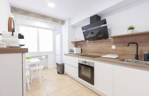NEW Gorgeous Central Apartment - Beachfront - 3 BD - Foto 26