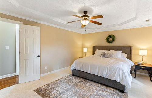 Amazing Home w/ Huge Pool, Game Tables, Movie room, and More! - Foto 28