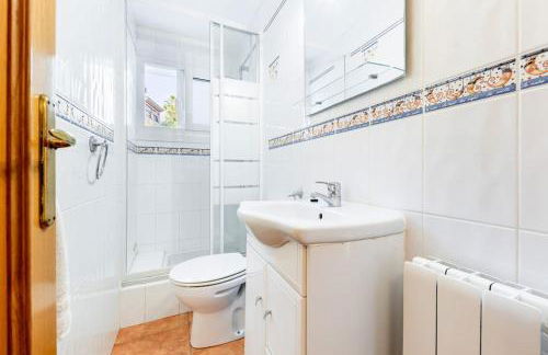 Entire Large Villa next to Award-winning beach - Foto 53