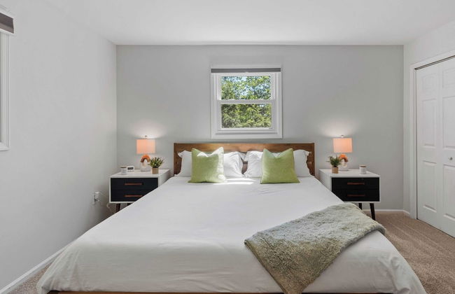 Simply Shores by Avantstay Private Beach + Dock Lake Overlook - Photo 23