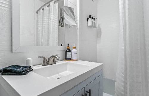 Art Deco-Inspired Apartment Getaway in Buckhead - Foto 13